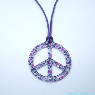 Pendentif "Peace and Love" en Liberty Pepper violet